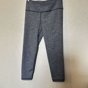 Victoria's Secret Sport Capri Knockout Leggings - Heather Gray Womens Size Small